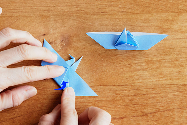 クリスマスリース＆お正月飾りに！ 簡単「折り紙リース」の作り方