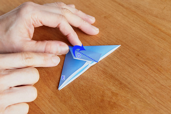 クリスマスリース＆お正月飾りに！ 簡単「折り紙リース」の作り方