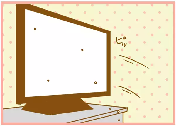 冬の定番、あったか〜い鍋！ でも子育て中はこんなハプニングがつきもので…。【ふたごむすめっこ×すえむすめっこ 第17話】