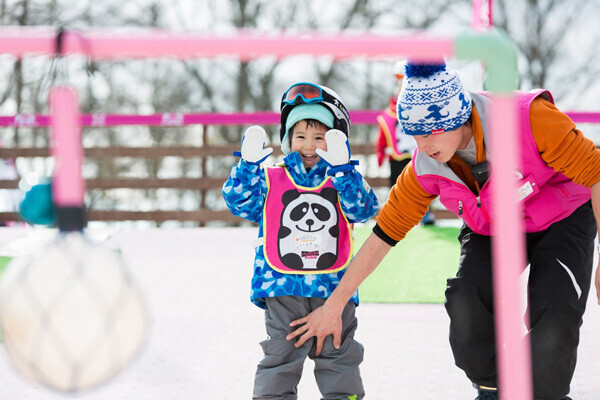 子どものスキーデビューは何歳から？ 必要な持ち物&amp;おすすめスポット3選
