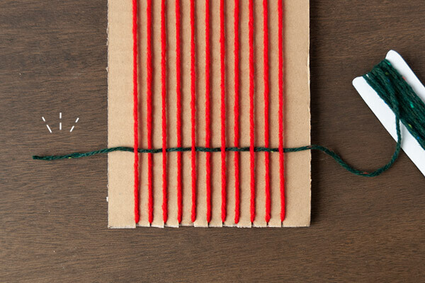初めての編み物　子どもと作る毛糸コースター【昔ながらが”今”楽しい！レトロアートレシピ Vol.22】