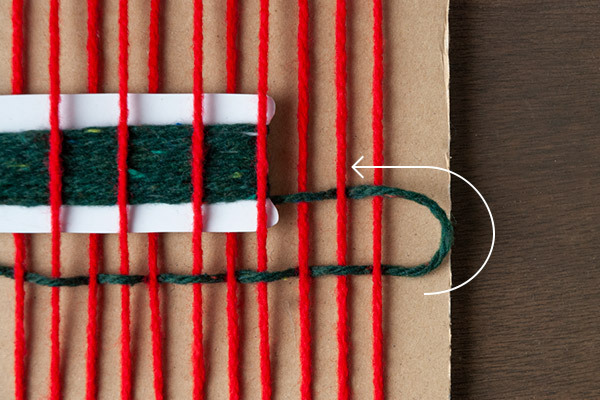 初めての編み物　子どもと作る毛糸コースター【昔ながらが”今”楽しい！レトロアートレシピ Vol.22】