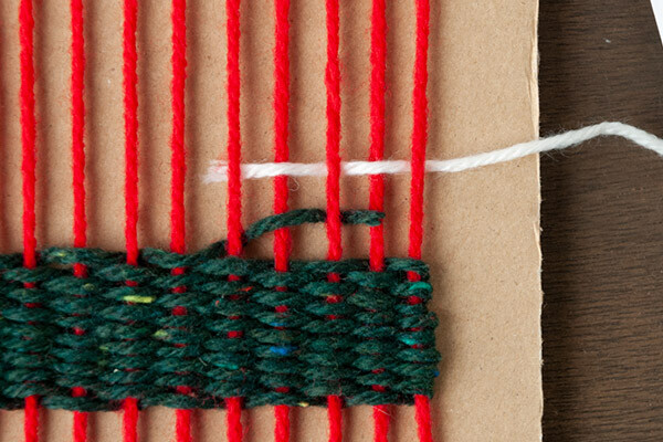 初めての編み物 子どもと作る毛糸コースター 昔ながらが 今 楽しい レトロアートレシピ Vol 22 ウーマンエキサイト 2 3