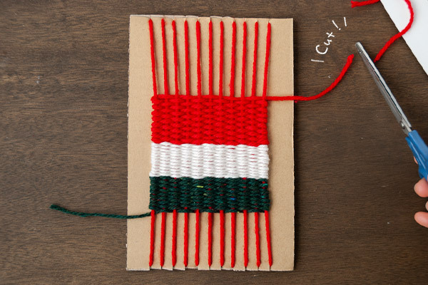 初めての編み物　子どもと作る毛糸コースター【昔ながらが”今”楽しい！レトロアートレシピ Vol.22】