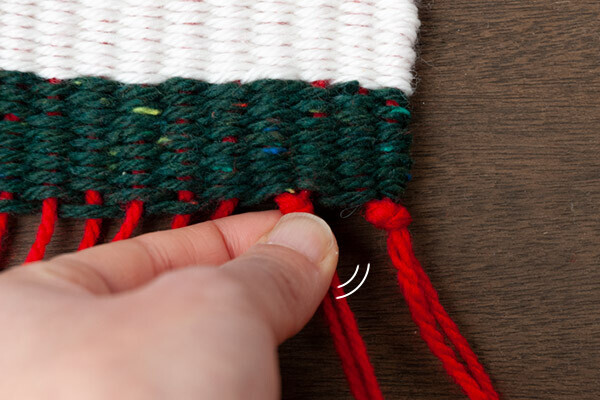 初めての編み物　子どもと作る毛糸コースター【昔ながらが”今”楽しい！レトロアートレシピ Vol.22】