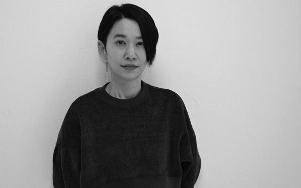 西加奈子、「母、女性としても輝く」は求めすぎ。自由を願う彼女の子育てと仕事