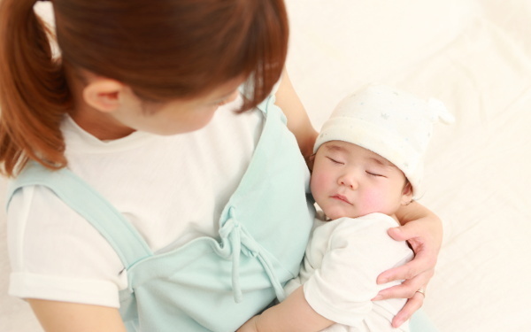 「子どもの寝相はどうして悪い？」子どもの眠りは疑問だらけ【榊原先生、教えて！　子どもの体の不思議 第3回】