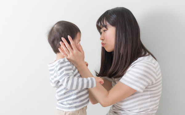 イヤイヤにイライラ…ママパパ1000人に調査「イヤイヤ理由ベスト3」どう乗り切ってる？