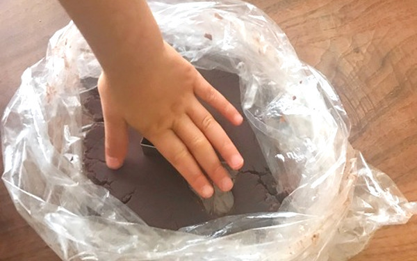 バレンタインで初めてのお菓子作り！　子どもがハマるレシピ3選