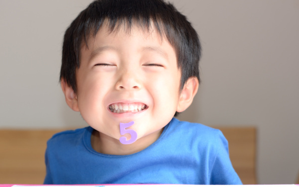 男子ワールド炸裂「恐怖！　わが子のポケットに大量のダンゴムシ…」理解不能な行動にママはどうする!?