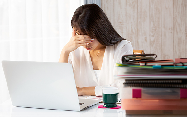 立ちはだかる「小1の壁」。 夏休み、働き方の対応に追われる親たちの本音【パパママの本音調査】  Vol.321