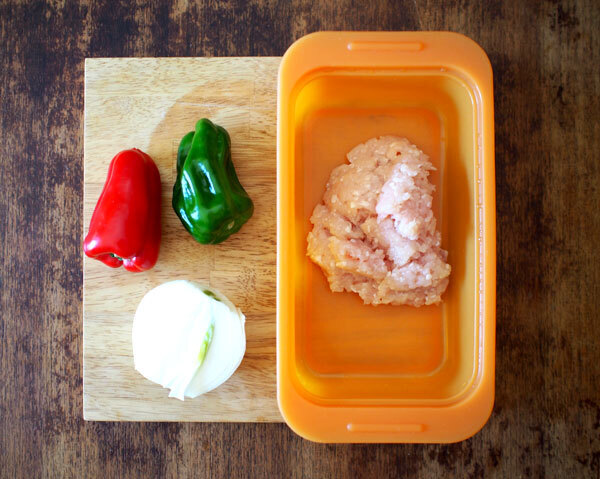 お肉も野菜もパクパク食べる！ レンジで簡単「ガパオどんぶり」【1品で大満足！ こどもどんぶり Vol.1】