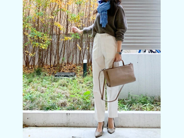 ユニクロ「脚長パンツ」で美シルエット！ カジュアルオフィスコーデ【ユニクロ大人コーデ～アメブロ30代ファッション1位 Hanaさん ～ Vol.45】