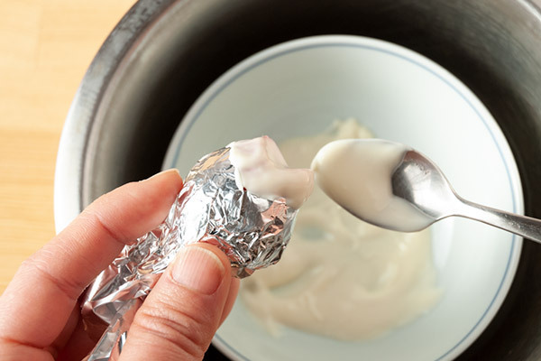 子どもとおいしいひな祭り「 イチゴの手作りおひな様 」【昔ながらが”今”楽しい！レトロアートレシピ Vol.24】