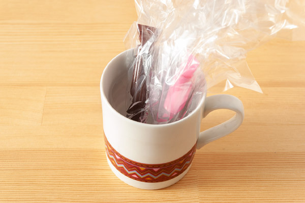 子どもとおいしいひな祭り「 イチゴの手作りおひな様 」【昔ながらが”今”楽しい！レトロアートレシピ Vol.24】