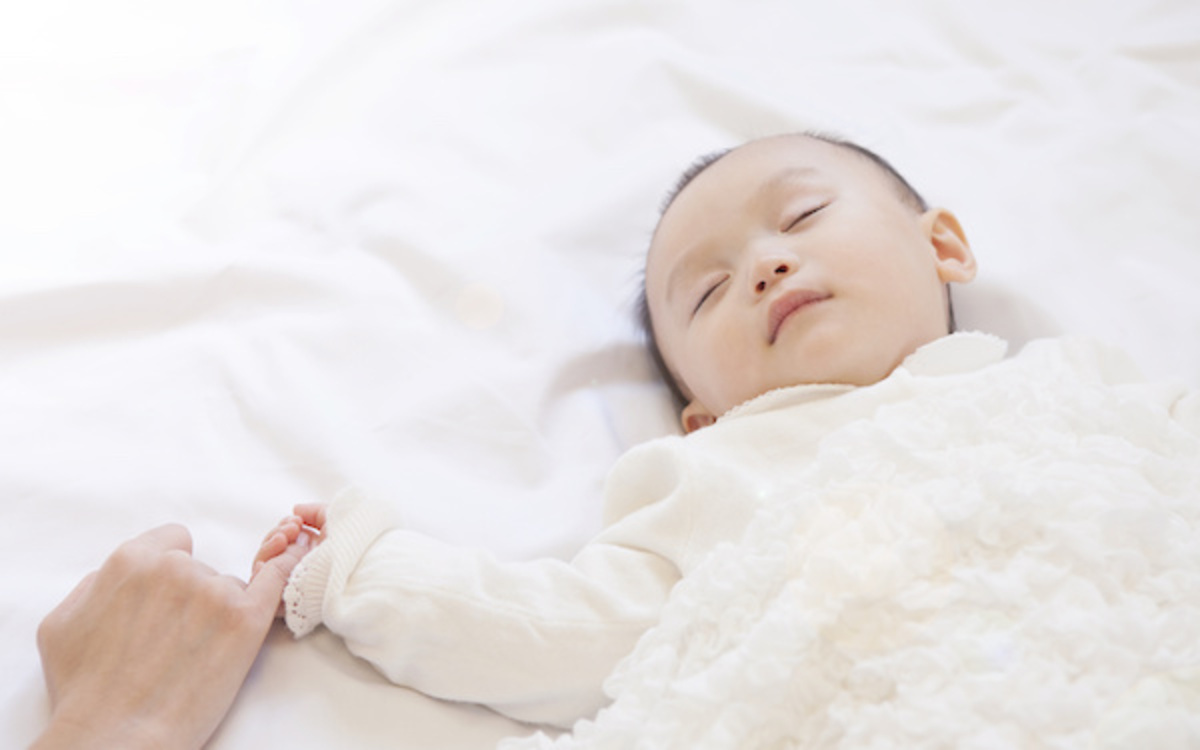 寝不足ママ必見 赤ちゃんの眠りの悩み を改善する3つのステップ 赤ちゃんにもママにも優しい安眠ガイド 第1話 ウーマンエキサイト 1 2