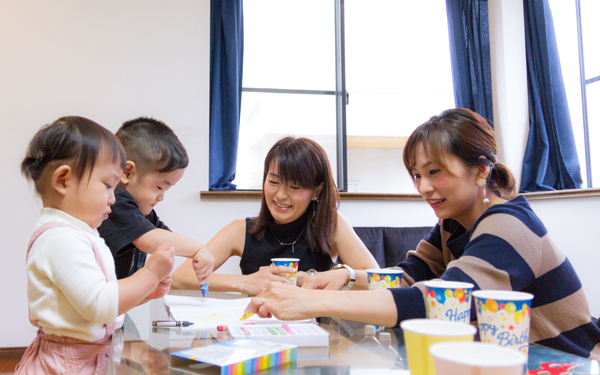 詮索、悪口、勧誘…7割がママ友トラブルを経験！「ママ友トラブル」の調査結果【パパママの本音調査】  Vol.325