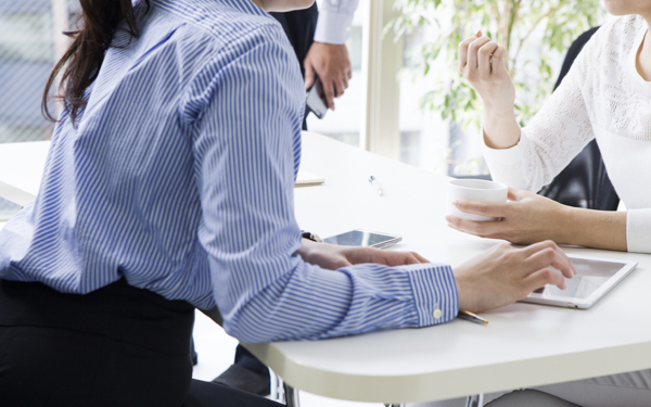 “ママ友必要ない”に声が集まるワケ。「いまどきママの友人関係」の実態とは