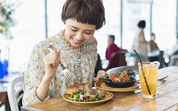 子育て中、「自分は食べたい物じゃなくて1番安いものを選ぶ」