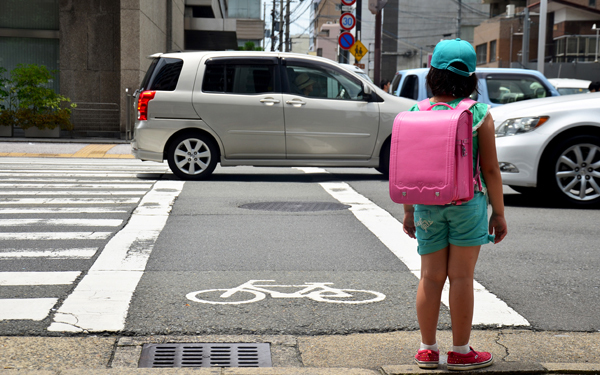 子どもの登下校、見守り活動に黄信号!? 「登下校時における安全確保」実態【パパママの本音調査】  Vol.329