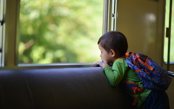 公共の場でさわぐ、食事を残す、すぐに手が出る…3大「困った！」どう対処する？【今日からしつけをやめてみた 第2回】