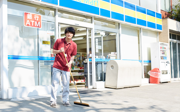 “不審者の見分け方を教えない”親たちの戸惑い「子どもの安全対策」実態【パパママの本音調査】  Vol.333