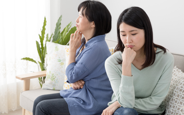 祖父母の口出しがストレス！ 6割が悩む「親と祖父母の育児価値観」の実態【パパママの本音調査】  Vol.334