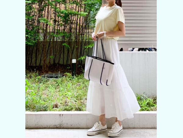足元選びに迷わないスカートコーデ3選　サンダルにもスニーカーにも！【ユニクロ大人コーデ～アメブロ30代ファッション1位 Hanaさん ～ Vol.52】