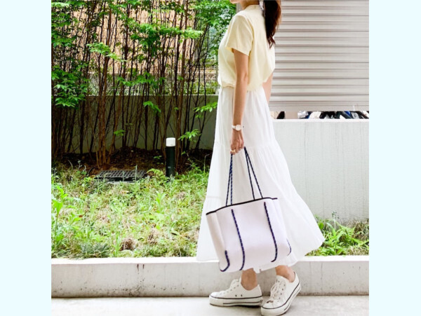 足元選びに迷わないスカートコーデ3選　サンダルにもスニーカーにも！【ユニクロ大人コーデ～アメブロ30代ファッション1位 Hanaさん ～ Vol.52】