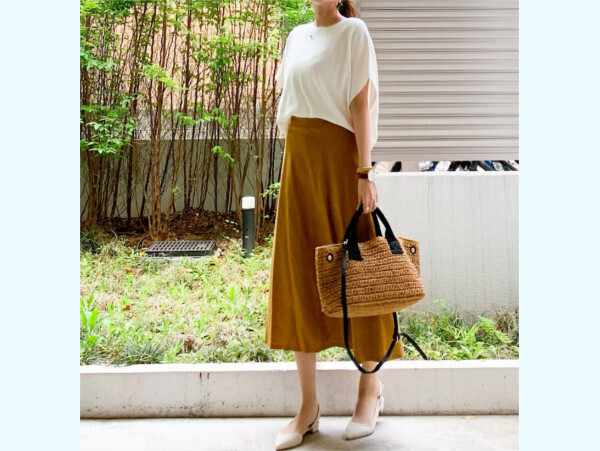 足元選びに迷わないスカートコーデ3選　サンダルにもスニーカーにも！【ユニクロ大人コーデ～アメブロ30代ファッション1位 Hanaさん ～ Vol.52】
