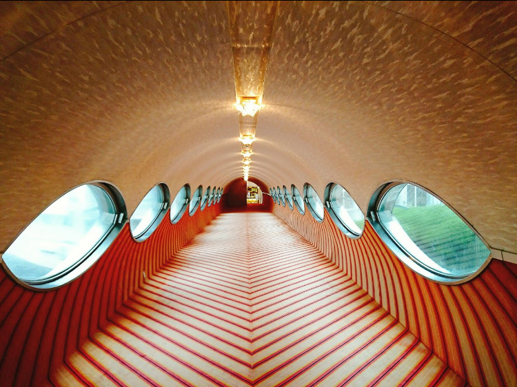 子どもも大人もテンション爆上げ！ 家族旅行におすすめの「観光ホテル」【ズボラ母のゆるゆる育児 第18話】