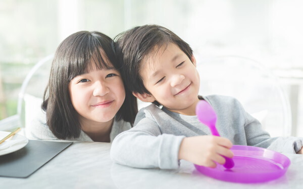 「男の子はママ似、女の子はパパ似」遺伝子レベルの理由があった【榊原先生、教えて！　子どもの体の不思議 第7回】