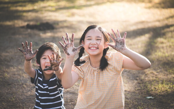 「男の子はママ似、女の子はパパ似」遺伝子レベルの理由があった【榊原先生、教えて！　子どもの体の不思議 第7回】