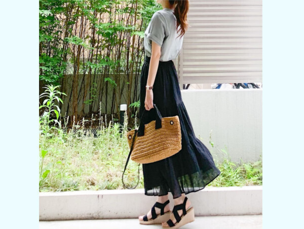 【ユニクロ】涼しげな「透け感アイテム」でつくる、 大人の爽やかフェミニンコーデ【ユニクロ大人コーデ～アメブロ30代ファッション1位 Hanaさん ～ Vol.53】