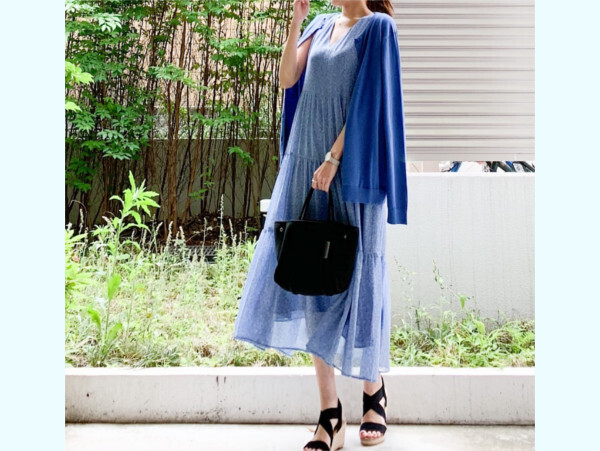 【ユニクロ】涼しげな「透け感アイテム」でつくる、 大人の爽やかフェミニンコーデ【ユニクロ大人コーデ～アメブロ30代ファッション1位 Hanaさん ～ Vol.53】