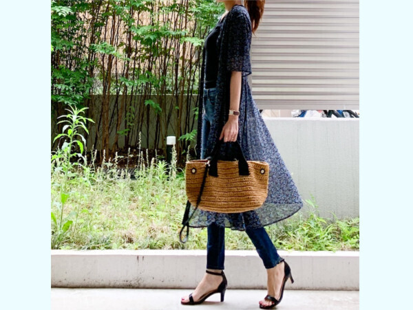 【ユニクロ】涼しげな「透け感アイテム」でつくる、 大人の爽やかフェミニンコーデ【ユニクロ大人コーデ～アメブロ30代ファッション1位 Hanaさん ～ Vol.53】