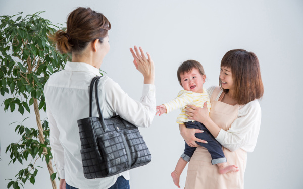 登園でぐずる、泣く、すがる…「ママいかないで！」働く罪悪感と向き合う4つの心構え