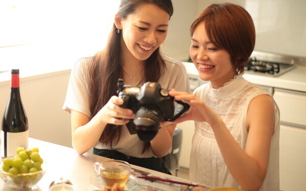 場をしらけさせる、覚えてもらえない…理由は「自分プロデュース」の失敗【一言で人間関係はガラッと変わる！「大人の伝え方ノート」 第2回】