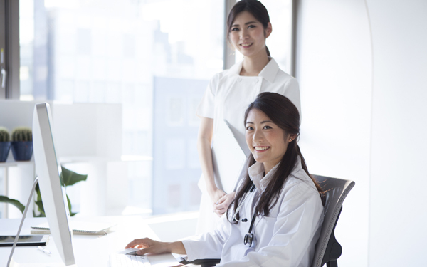 妊娠中に、がんが見つかったら!?「がんは情報戦」に役立つ4つの知識【女性のがんとお金の話 第1回】