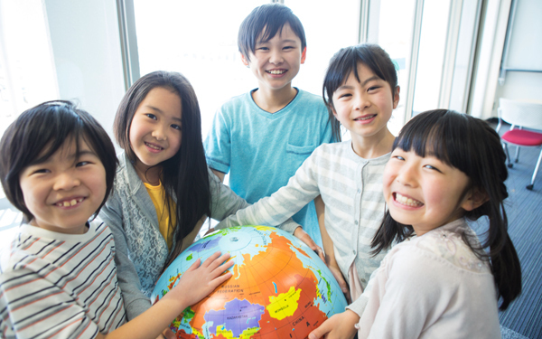 英語できない親でも、グローバル時代を生き抜く力を育てられる！【ボーク重子の世界基準の子育て 第1回】