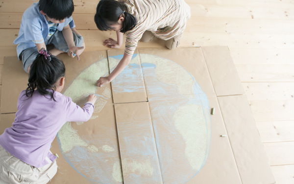 英語できない親でも、グローバル時代を生き抜く力を育てられる！【ボーク重子の世界基準の子育て 第1回】