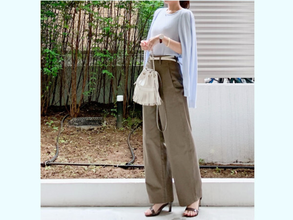 ユニクロ話題の神ボトムス！「カーブワイドパンツ」で大人の美脚コーデ【ユニクロ大人コーデ～アメブロ30代ファッション1位 Hanaさん ～ Vol.57】