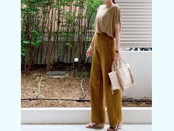 ユニクロ話題の神ボトムス！「カーブワイドパンツ」で大人の美脚コーデ【ユニクロ大人コーデ～アメブロ30代ファッション1位 Hanaさん ～ Vol.57】