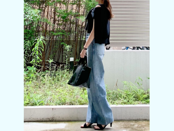 ユニクロ話題の神ボトムス！「カーブワイドパンツ」で大人の美脚コーデ【ユニクロ大人コーデ～アメブロ30代ファッション1位 Hanaさん ～ Vol.57】