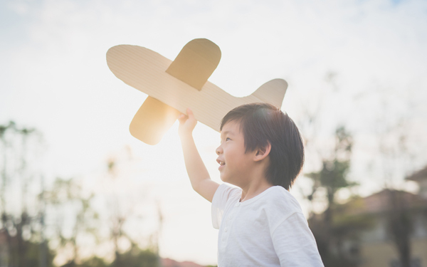 「自分のような生き方はしないで」6割を超える親たちの切実な願い【パパママの本音調査】  Vol.345