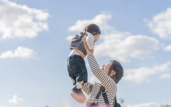 「自分のような生き方はしないで」6割を超える親たちの切実な願い【パパママの本音調査】  Vol.345