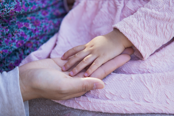 育児に正解はあるの？　「理想のお母さん」になれない自分がつらい…