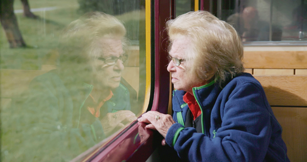 シングルマザー、3度の結婚、91歳の現役セックスセラピストの「ブレない生き方」から学べること