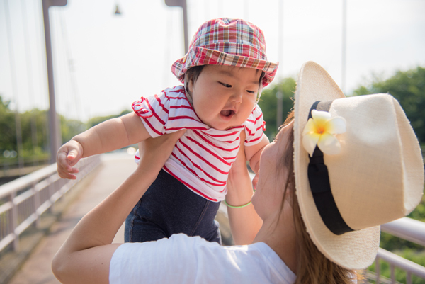 子連れでおでかけ「周囲の冷たい視線や態度がつらい」夫もわかってくれない…【ココロで読み解く「ママのお悩み相談室」  第4回】