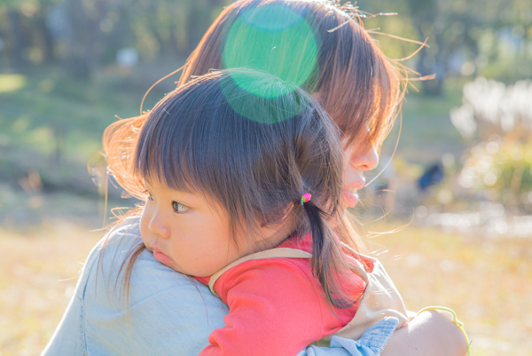 子連れでおでかけ「周囲の冷たい視線や態度がつらい」夫もわかってくれない…【ココロで読み解く「ママのお悩み相談室」  第4回】